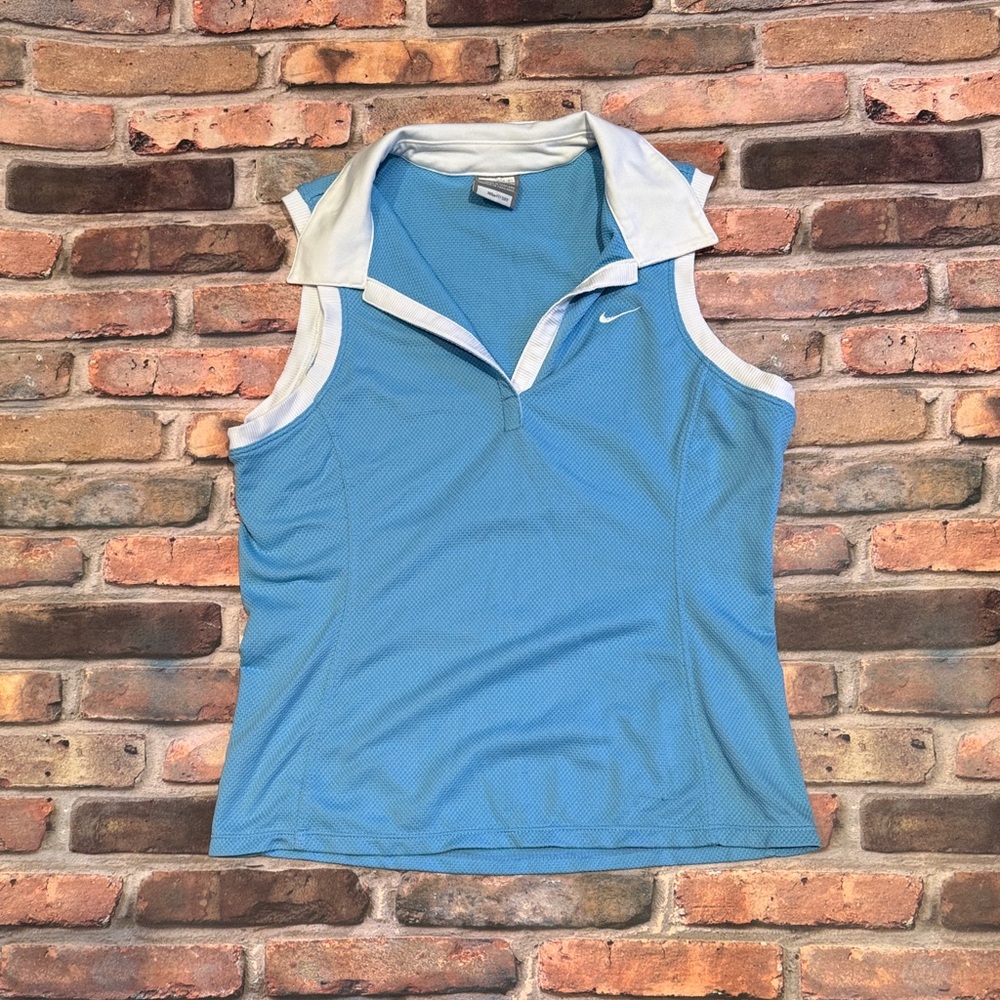 Nike Dry Fit sleeveless top size small